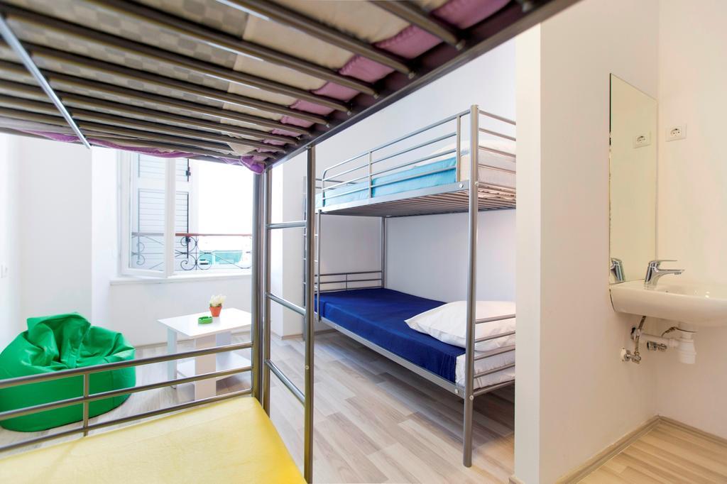 Downtown Hostel Split Eksteriør bilde