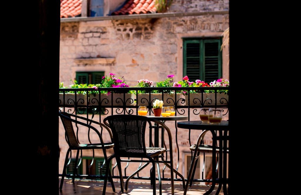 Downtown Hostel Split Eksteriør bilde